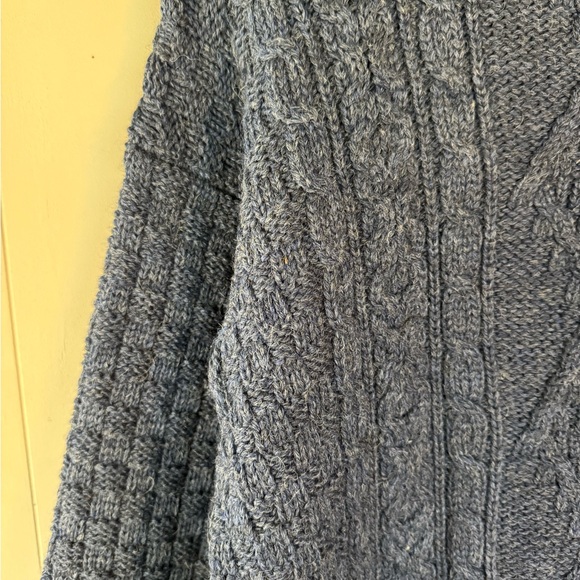 Cabela's Blue Crewneck Sweater - Picture 3 of 5